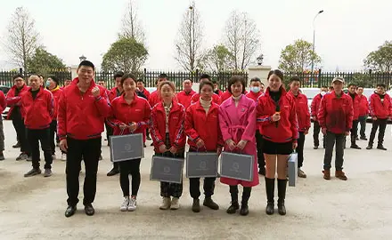 In March of Yangchun, the company