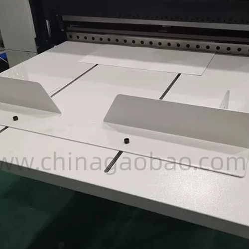 aluminium foil cutting machine