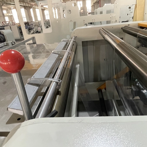 aluminum foil roll cutting machine